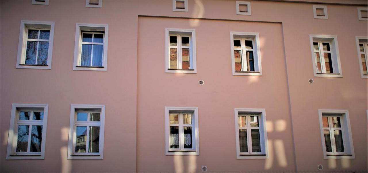 Villa La Val, Apartamenty Wałbrzych Eksteriør bilde