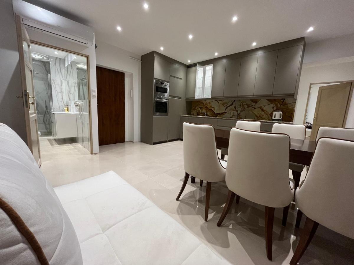 Villa La Val, Apartamenty Wałbrzych Eksteriør bilde