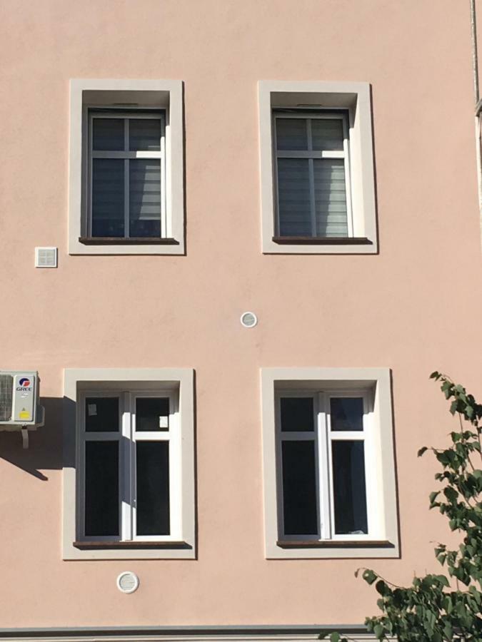 Villa La Val, Apartamenty Wałbrzych Eksteriør bilde